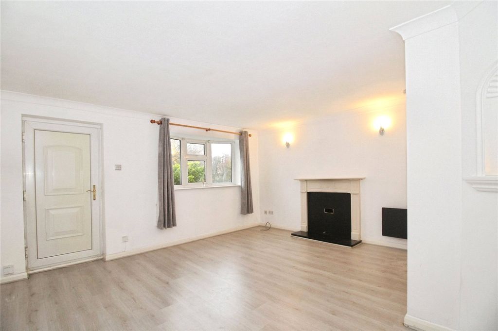 Property photo 2 of 9 Living Room