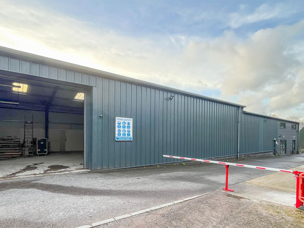 Property photo 1 of 4