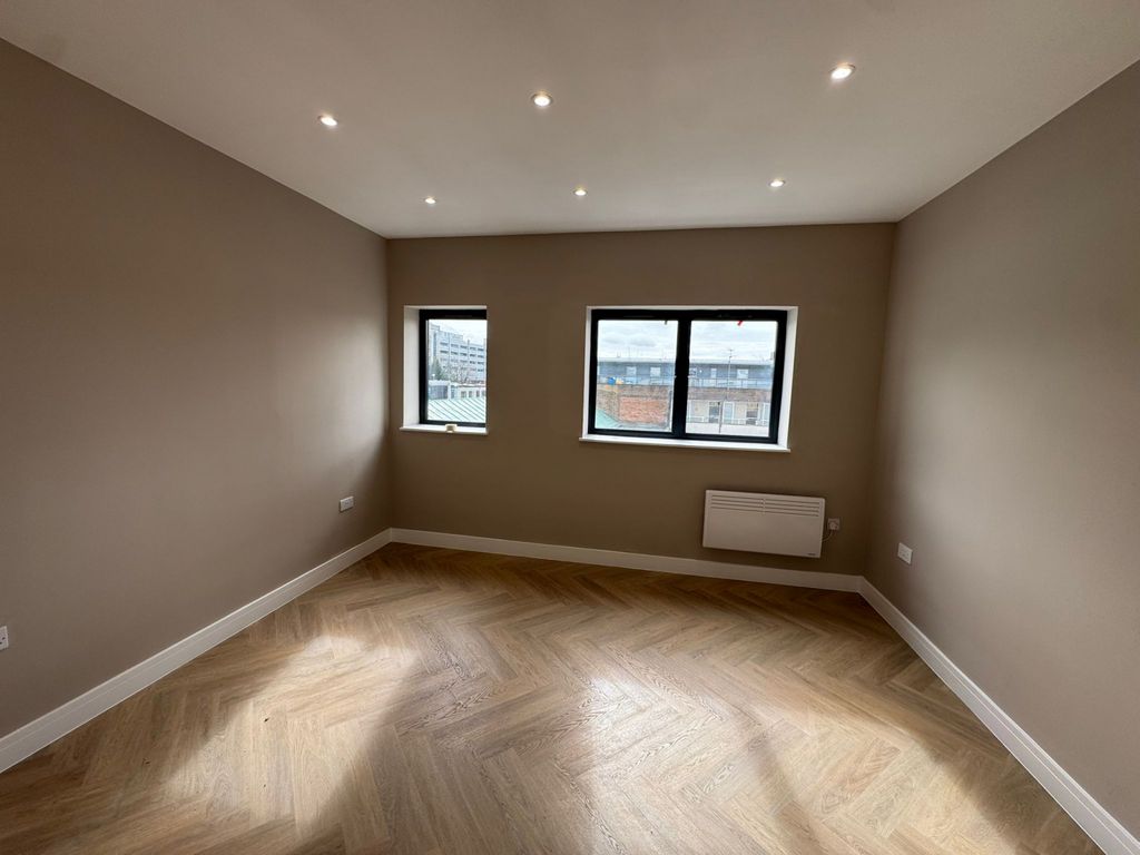 Property photo 2 of 5 Gallery