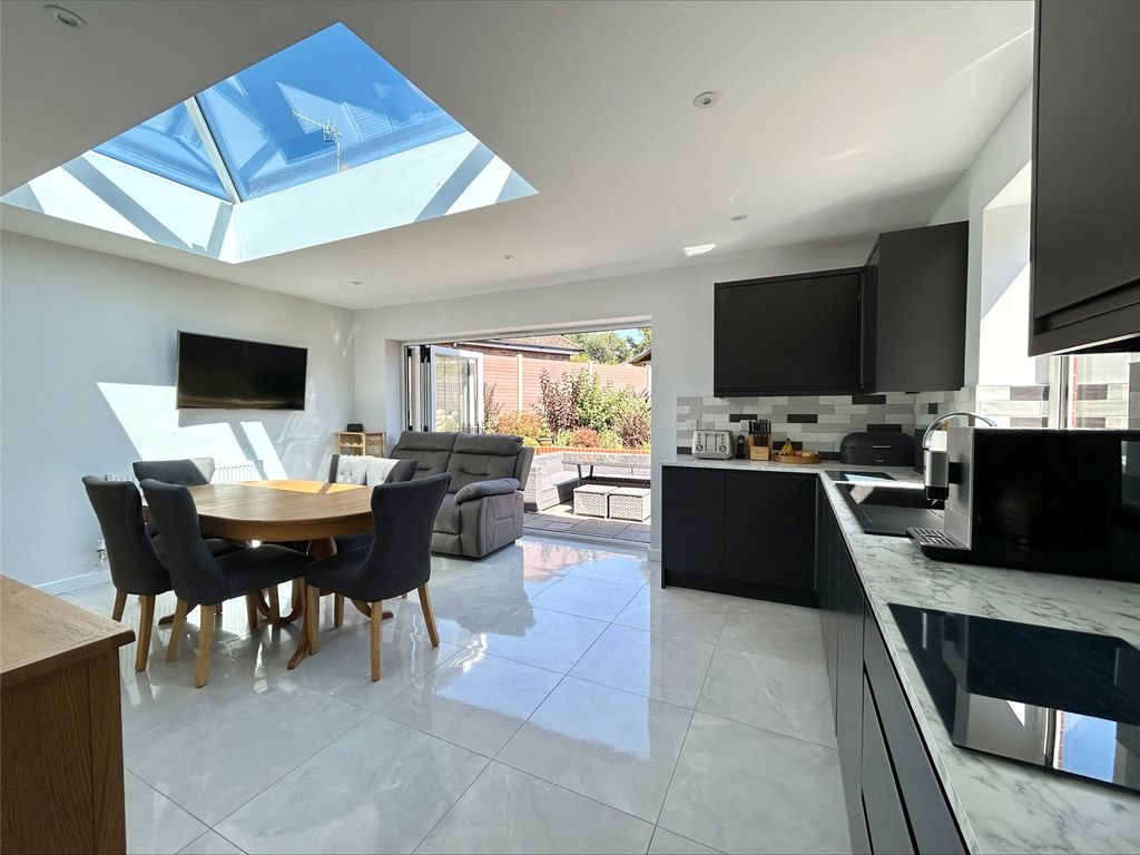 Property photo 2 of 18 Picture No. 09