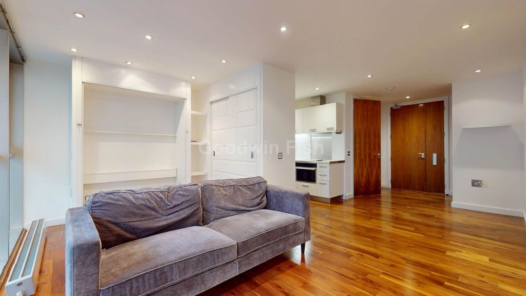 Property photo 2 of 9