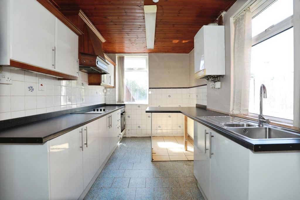 Property photo 3 of 15 Pbox-Img.Jpg