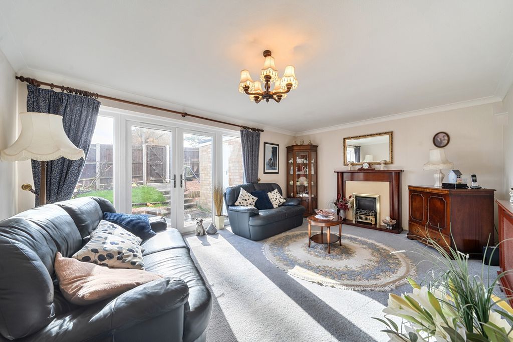 Property photo 3 of 19 Reception