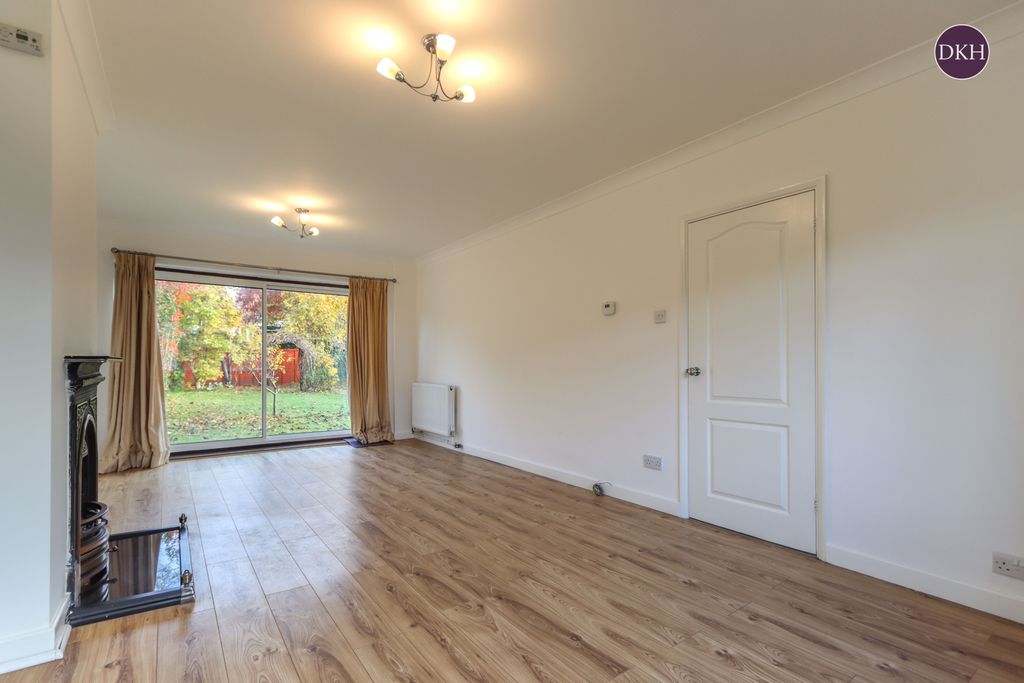 Property photo 3 of 13 Photo 03