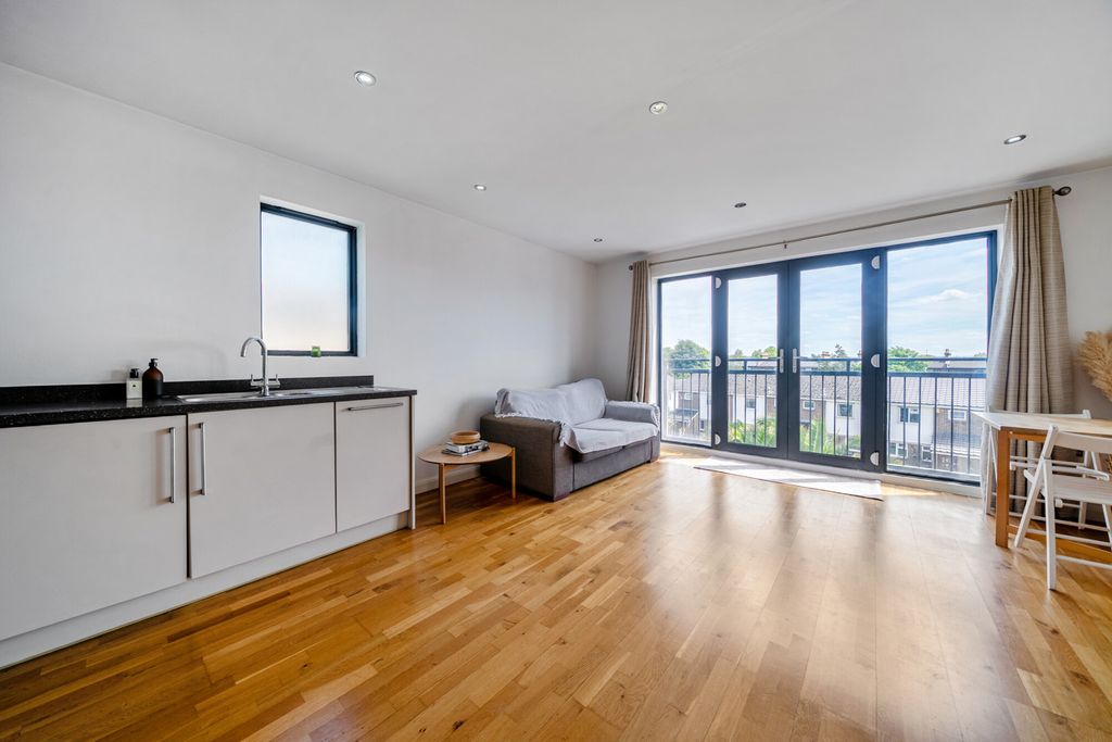 Property photo 2 of 14 1480642-5-6A314Ef...