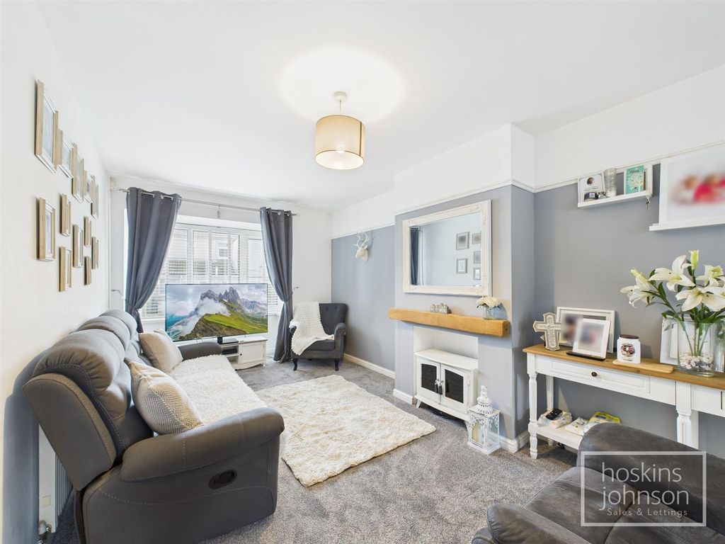 Property photo 2 of 26 Living Room