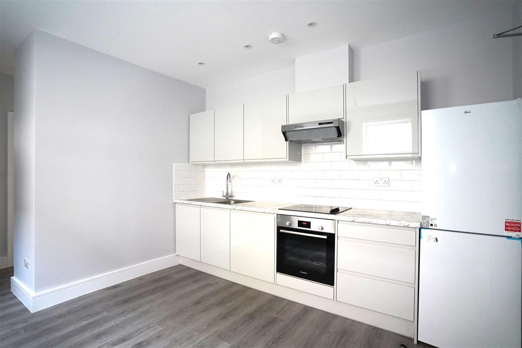 Property photo 1 of 8 Dsc00225-Modified.Jpg