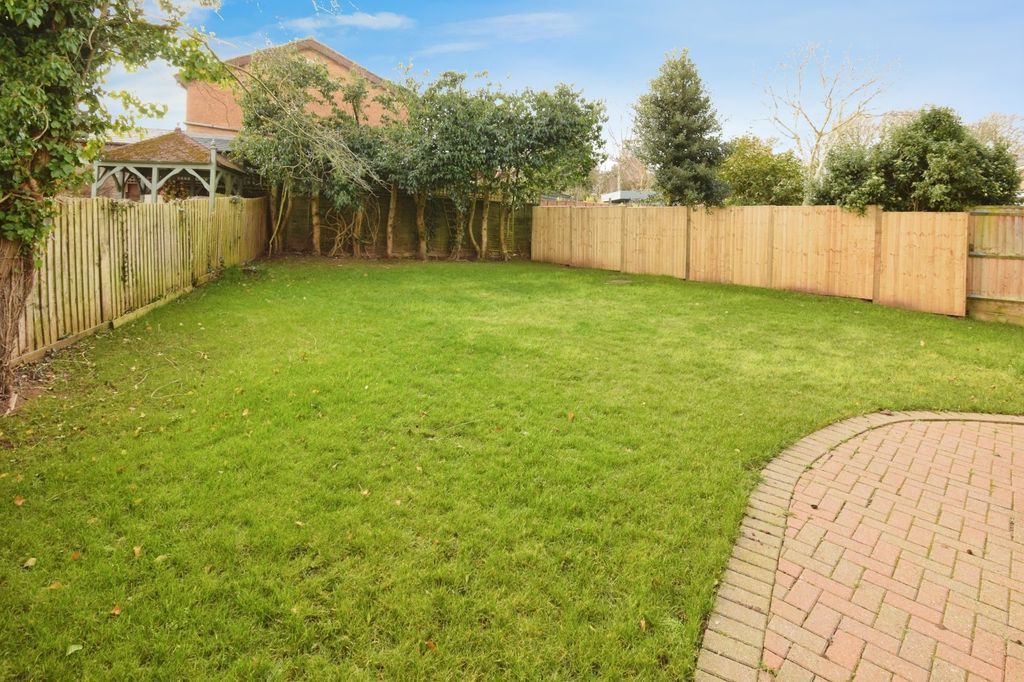 Property photo 2 of 36 Rear Garden