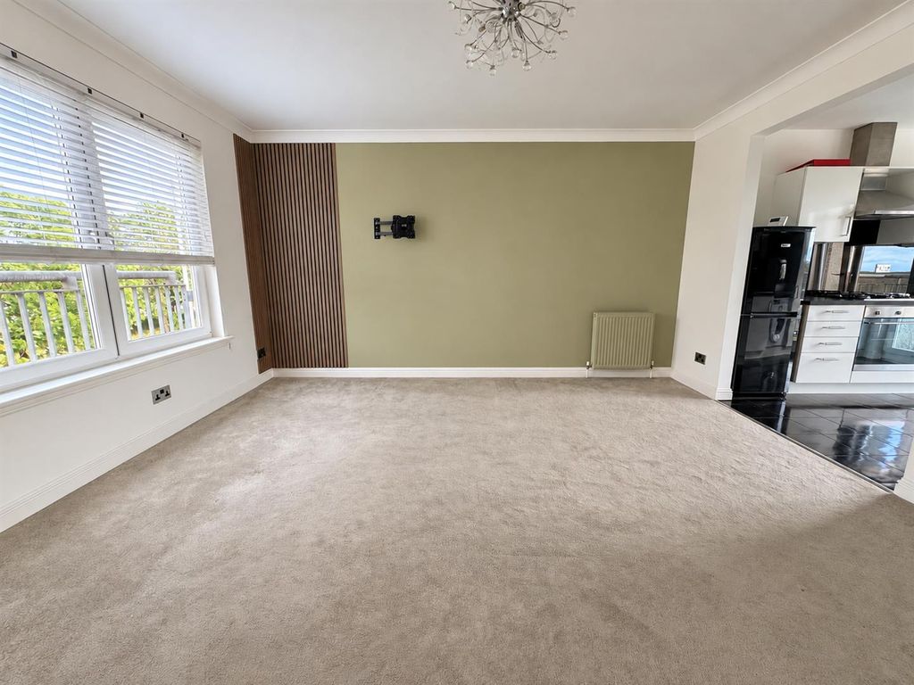 Property photo 1 of 14 13980085-21B7-4Bba-8143-B95Bba0876D8.Png