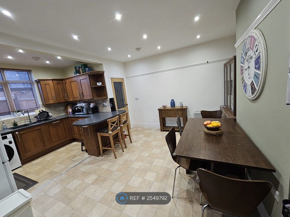 Property photo 3 of 15 Dinning