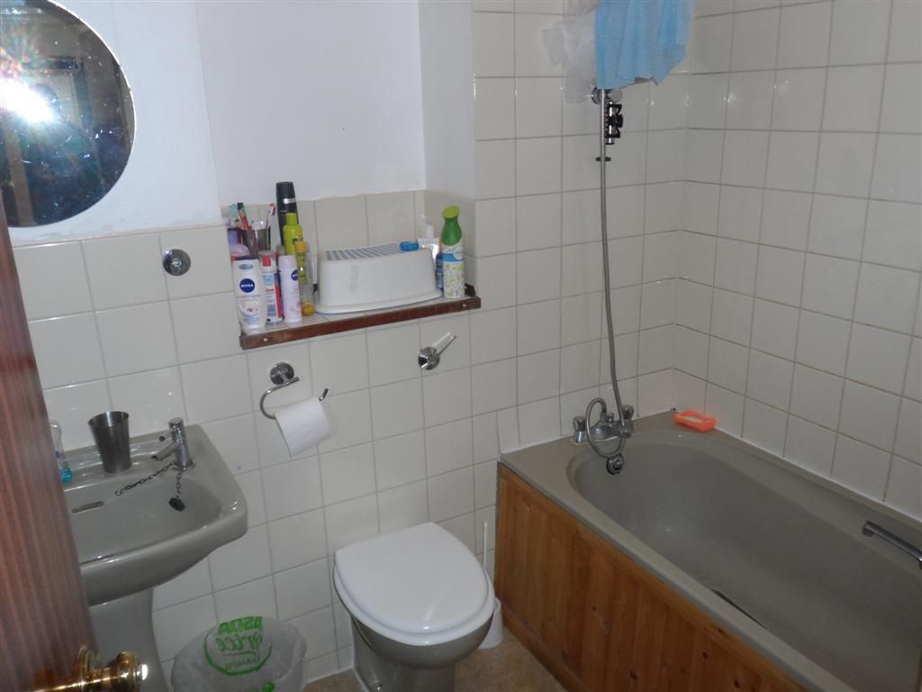 Property photo 3 of 5