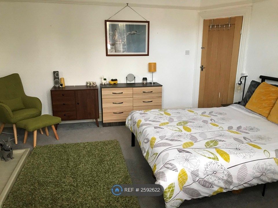 Property photo 3 of 16 Bedroom 1 Door