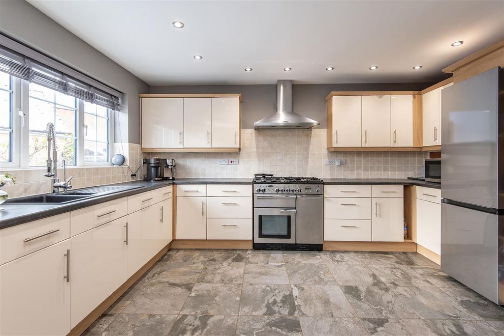 Property photo 2 of 28 Dsc_1612.Jpg