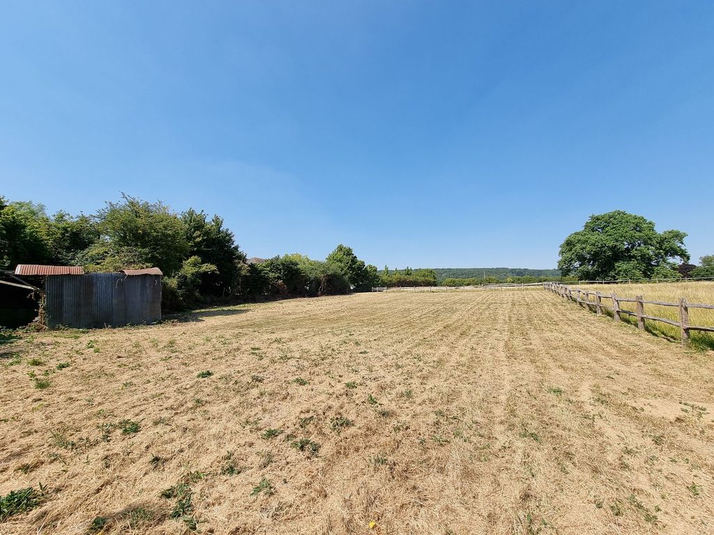 Property photo 2 of 5 Photo 02