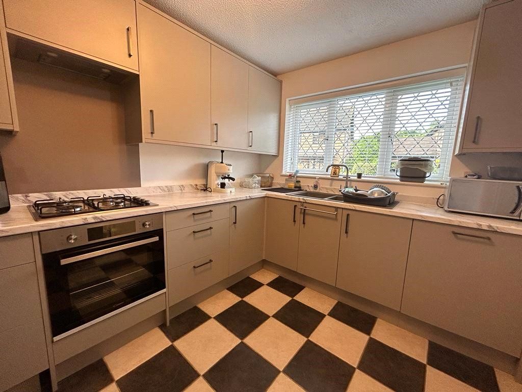 Property photo 2 of 9 Picture No. 15