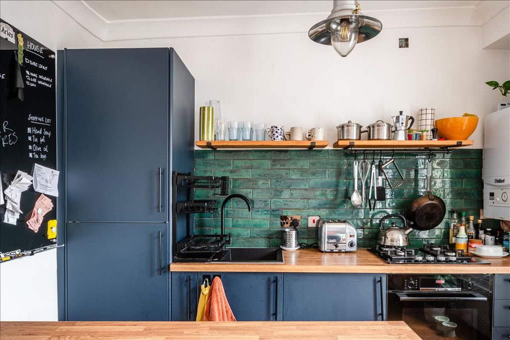 Property photo 3 of 12