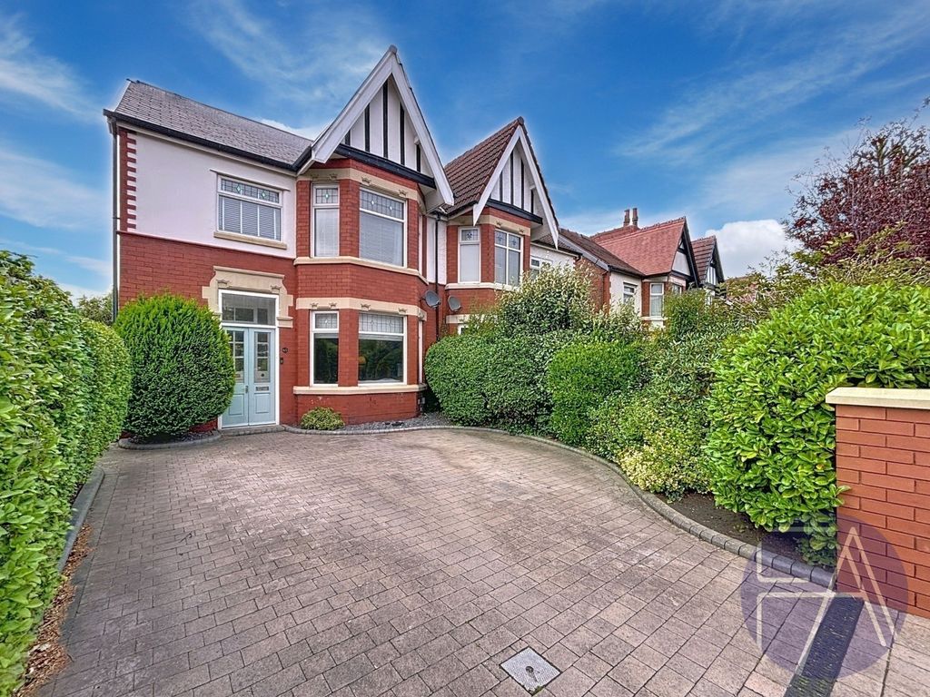 Property photo 1 of 31 4519741