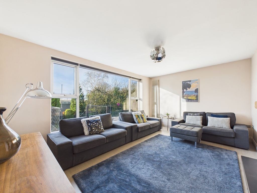 Property photo 2 of 61