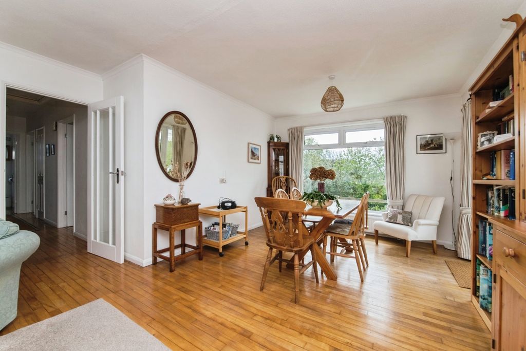 Property photo 3 of 13 Pbox-Img.Jpg