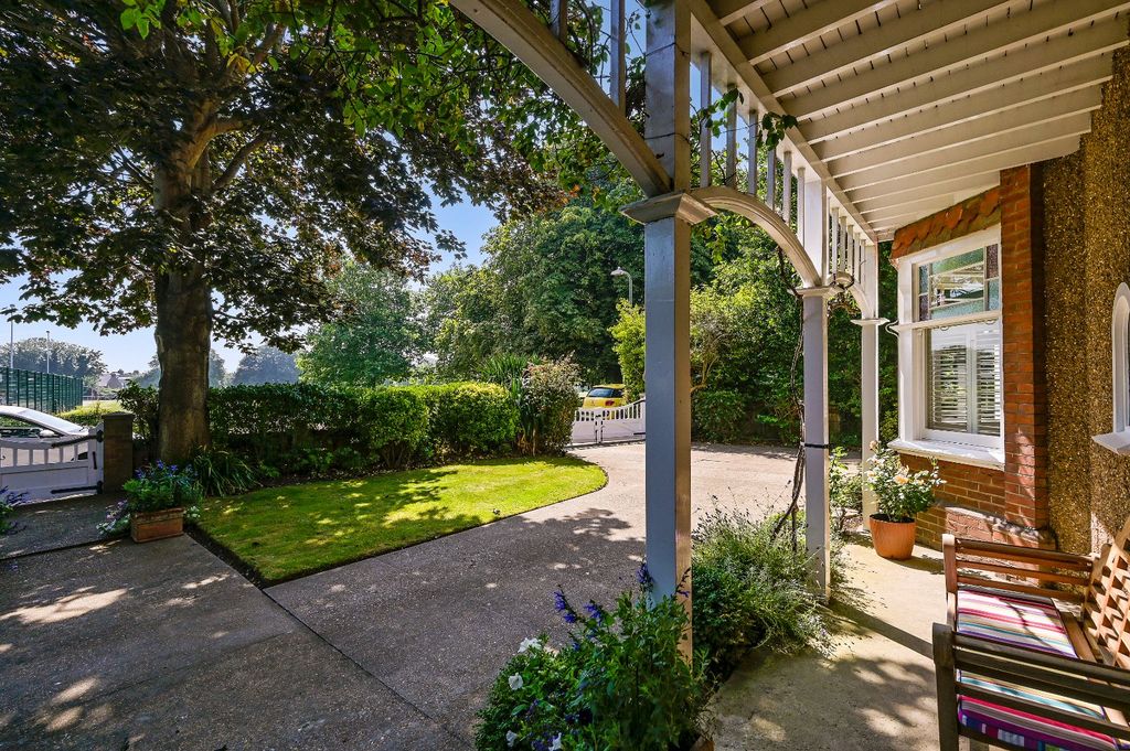 Property photo 1 of 27 Picture No. 19