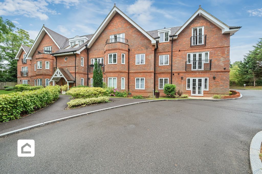 Property photo 1 of 15 1