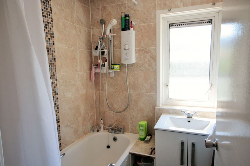 Property photo 3 of 9 Gallery