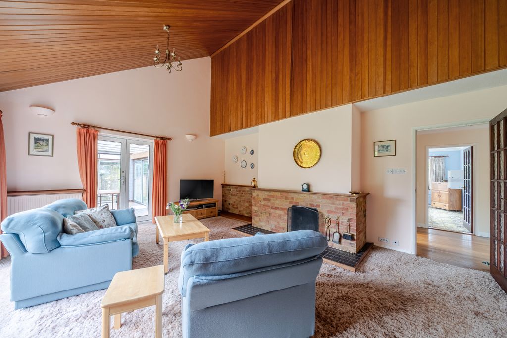 Property photo 3 of 20