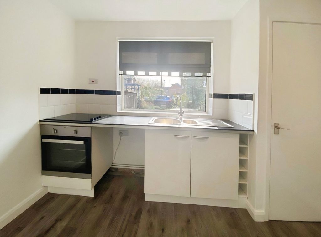 Property photo 2 of 16 4991364