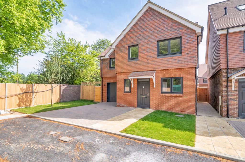 Property photo 1 of 12 The Stag External