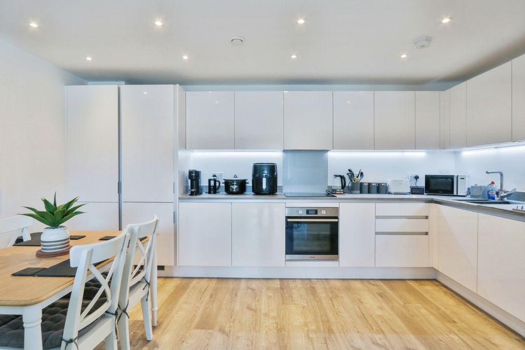 Property photo 3 of 17 Photography