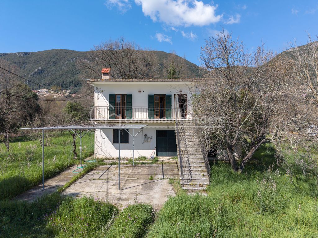 Property photo 1 of 18