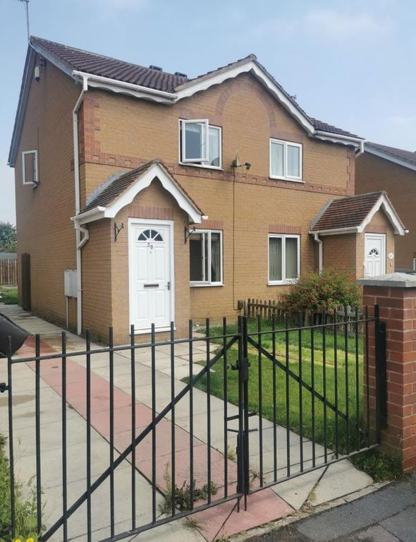 Property photo 2 of 20