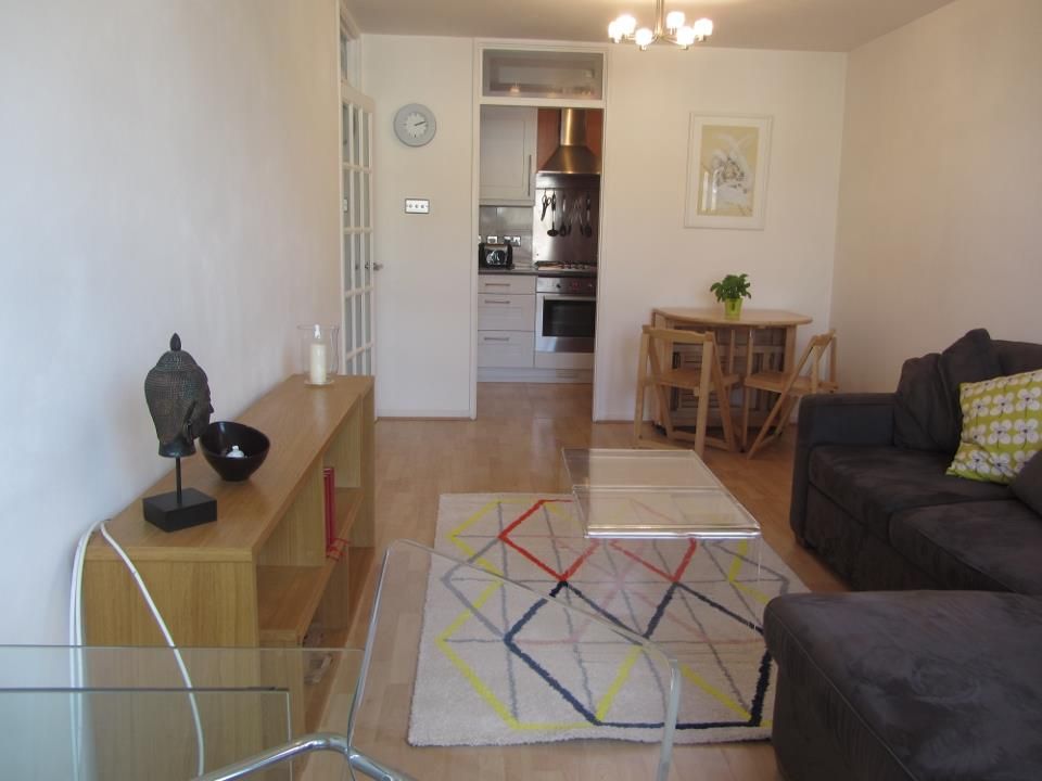 Property photo 3 of 10 2 Kingsdown Court Rec1.Jpg
