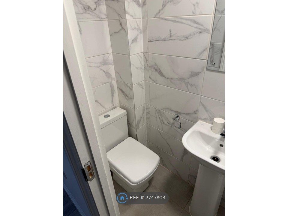 Property photo 3 of 33