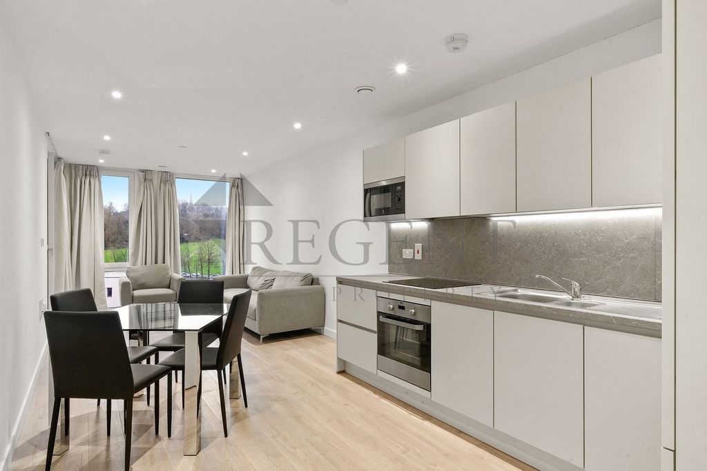 Property photo 1 of 12 Open Plan