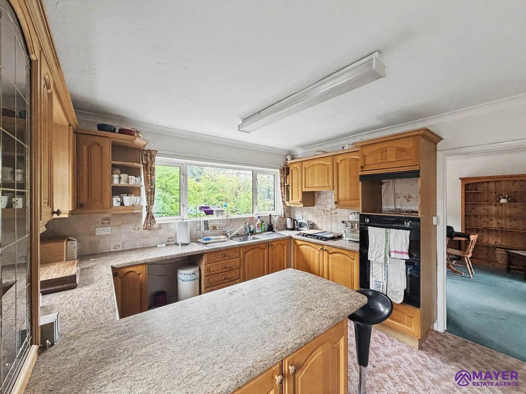 Property photo 2 of 16