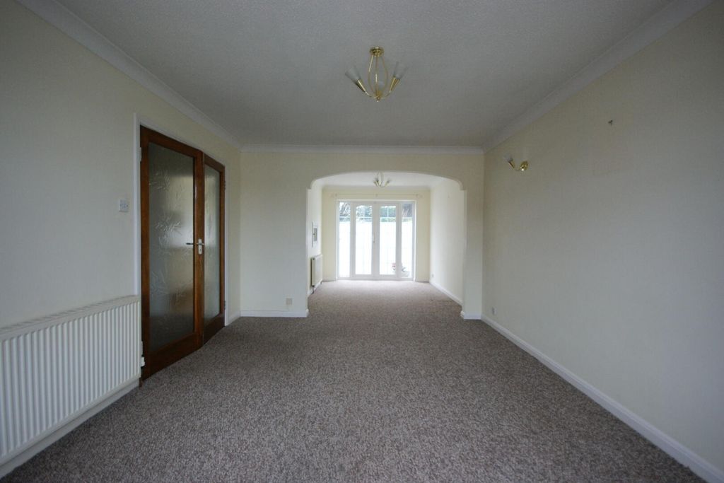Property photo 2 of 5 Living Room