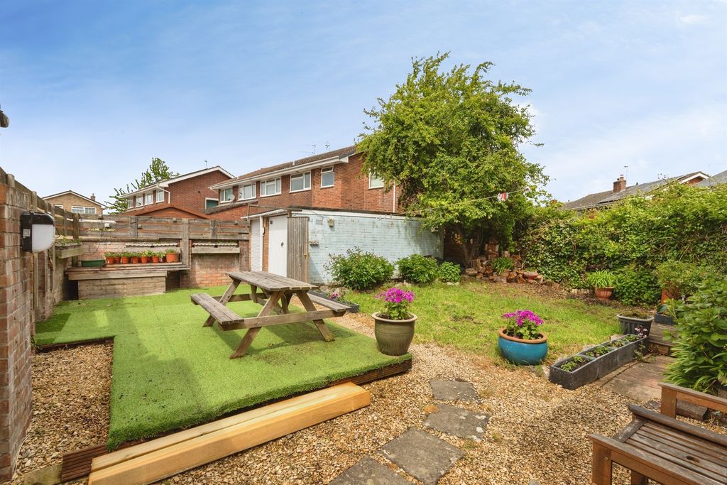 Property photo 3 of 18