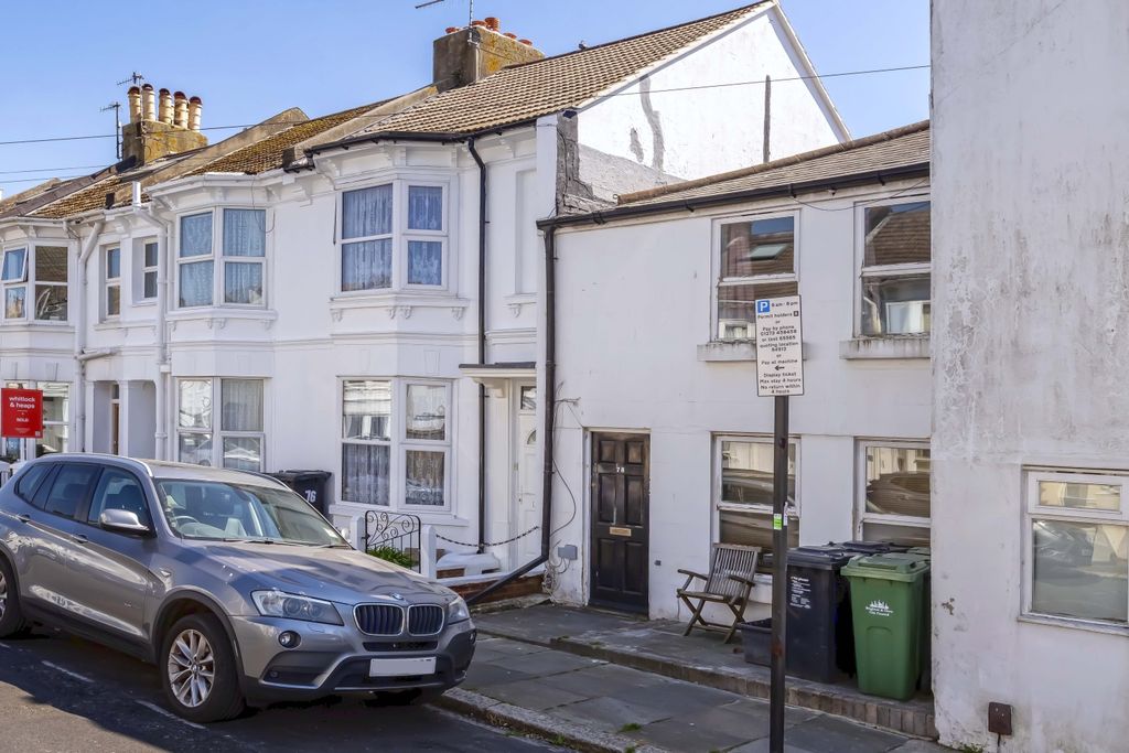 Property photo 1 of 9 Byron St_2