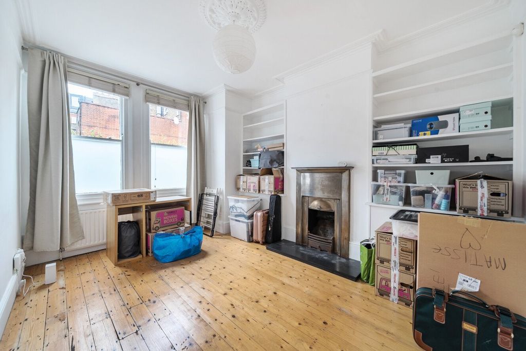 Property photo 2 of 12 Picture No. 15