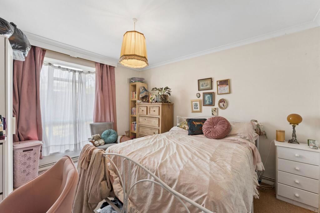 Property photo 3 of 6