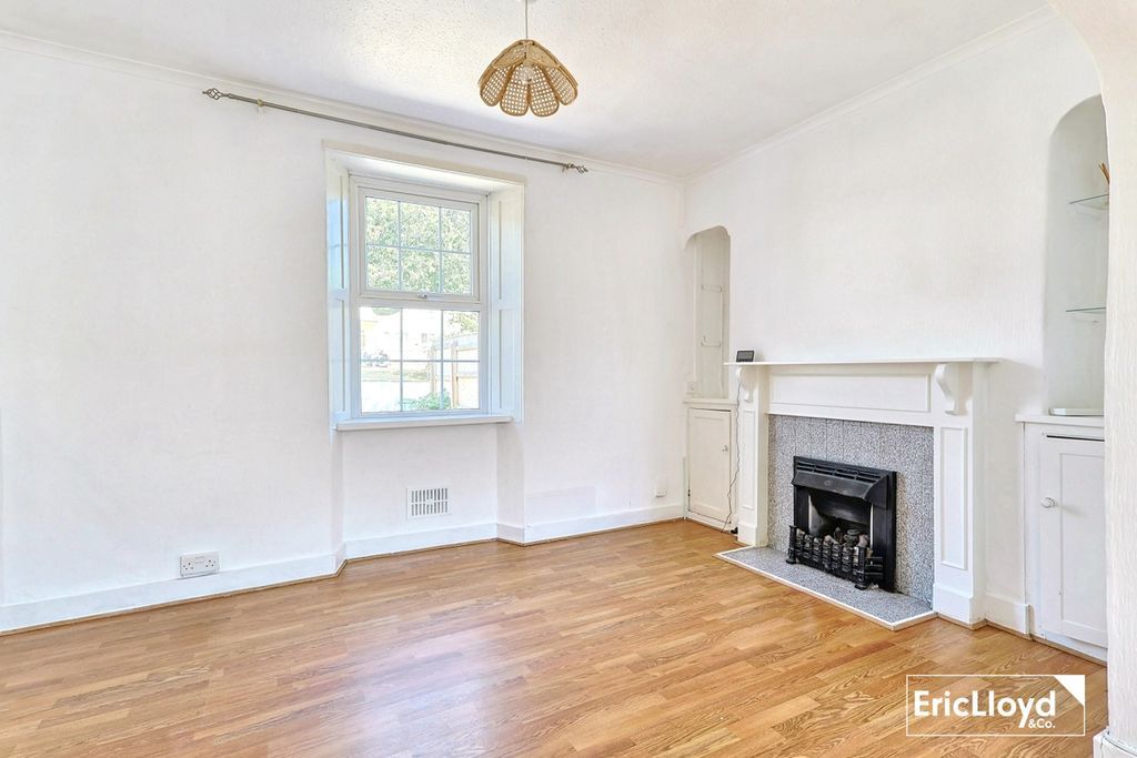 Property photo 2 of 13 Photo 12