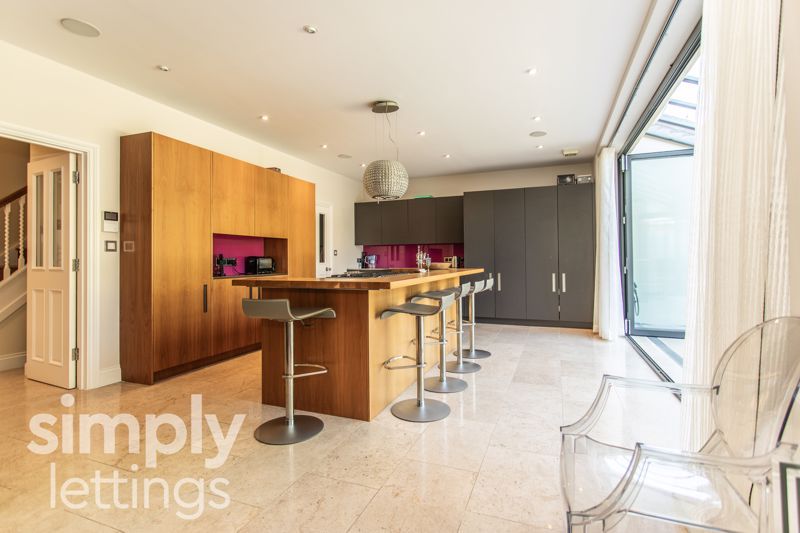 Additional image 10 of 8 bed property to rentPalmeira Avenue, Hove BN3