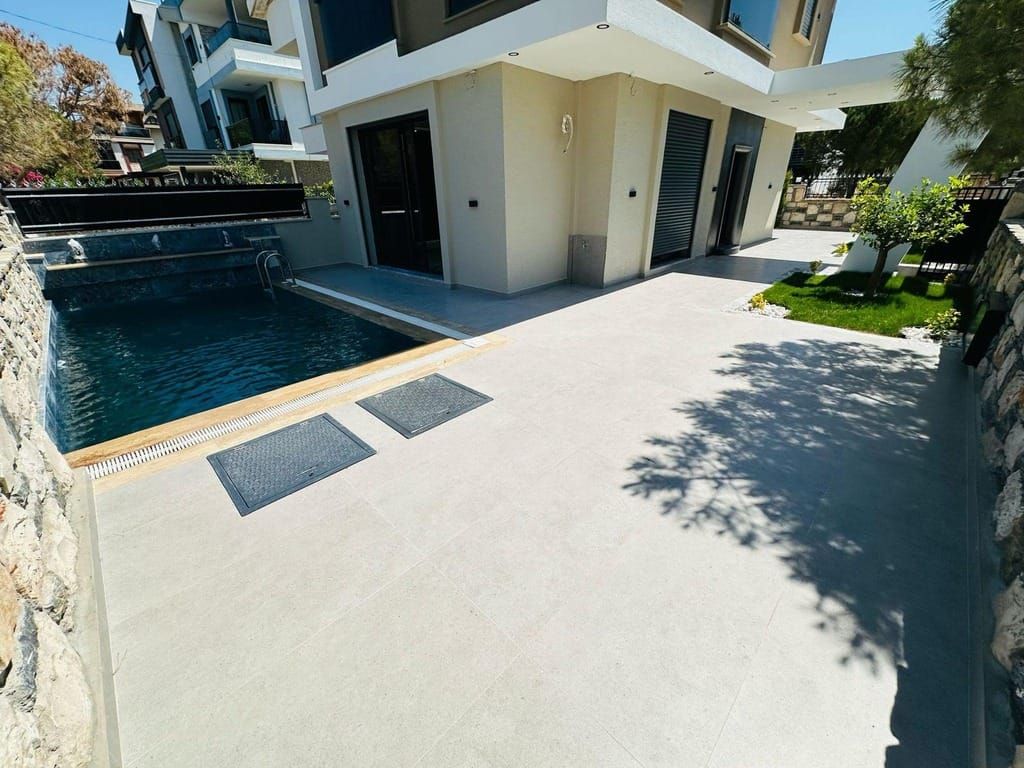 Property photo 2 of 24 Altinkum Villa Traltv699 1