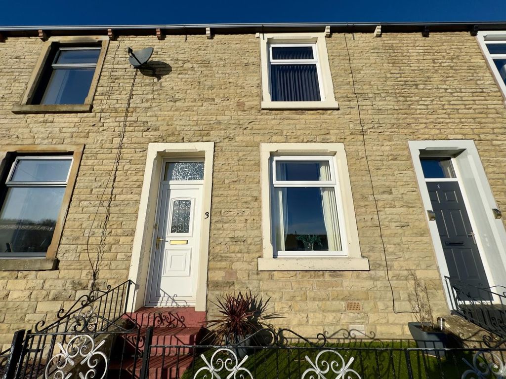 Property photo 1 of 18 Water Street, Hapton, For Sale, Petty Real Estate
