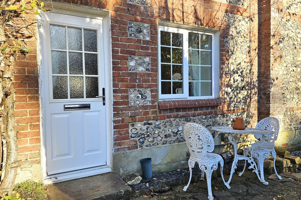 Property photo 2 of 12 Not Specified