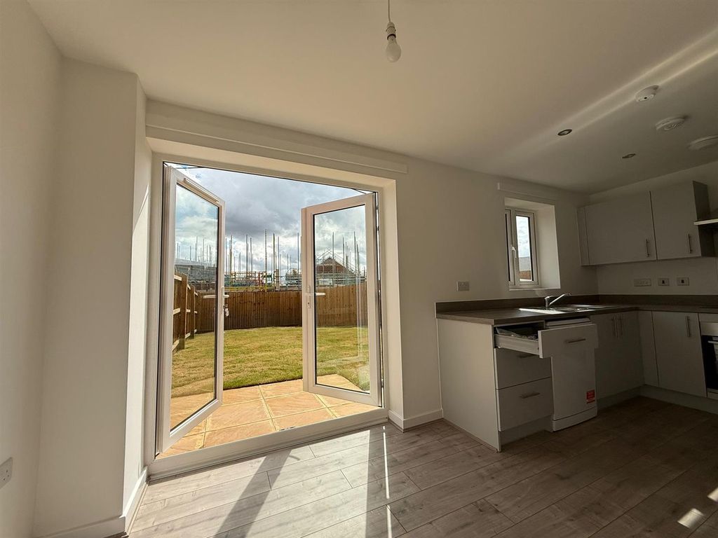 Property photo 2 of 15 858A56c7-339d-472d-9c82-82F3d2481Bcd.Jpg