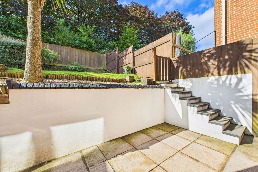 Property photo 2 of 24
