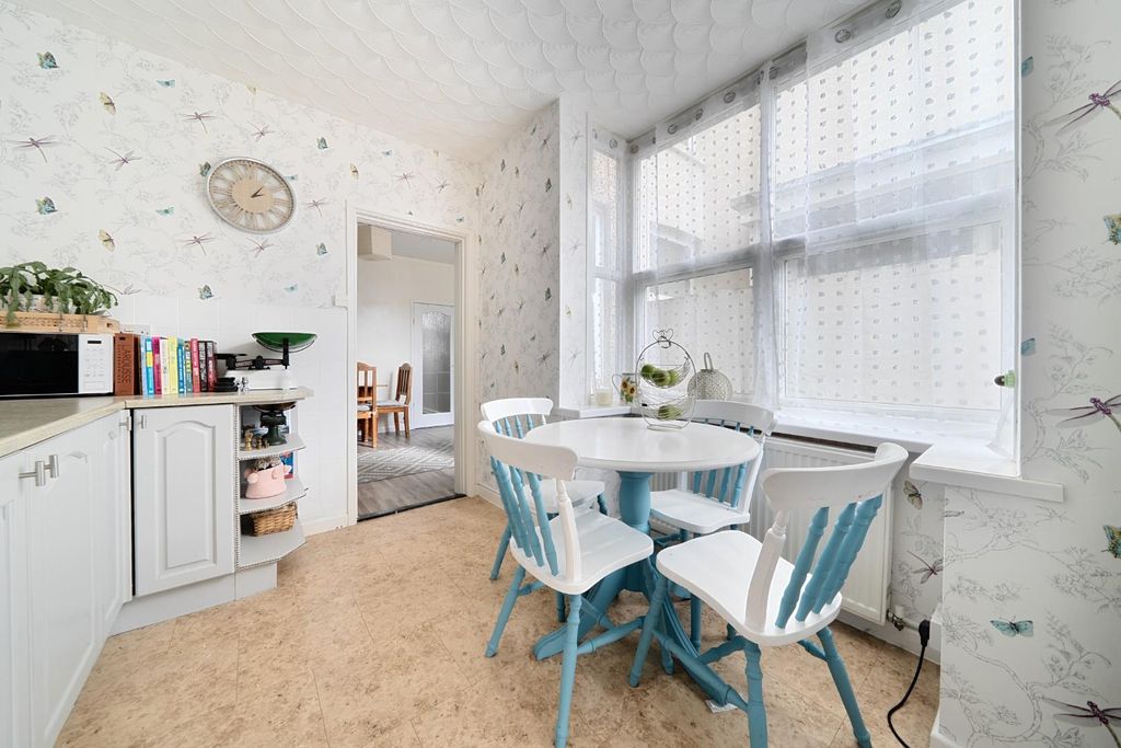 Property photo 3 of 16 1342458-18-68B1B474c44B7.Jpg