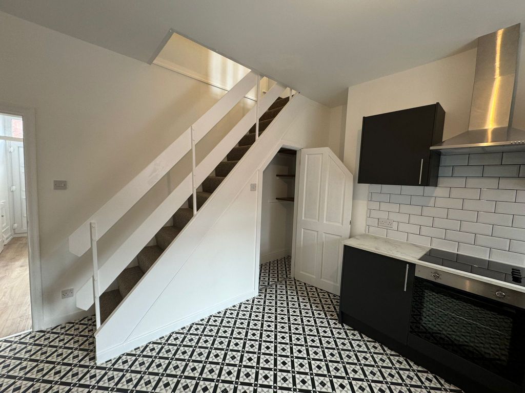 Property photo 1 of 30 28 Poplar Avenue Bl1 8Rb, Bolton